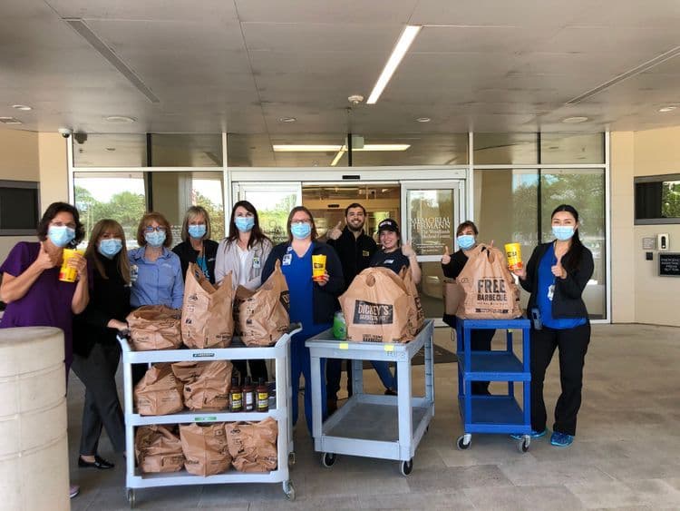 Feeding Healthcare Workers and First Responders Across the Country