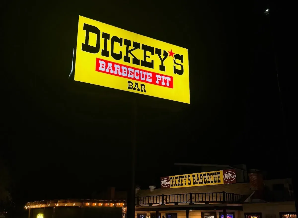 Why Do Diners Love Dickey’s Pulled Pork & Cornbread?