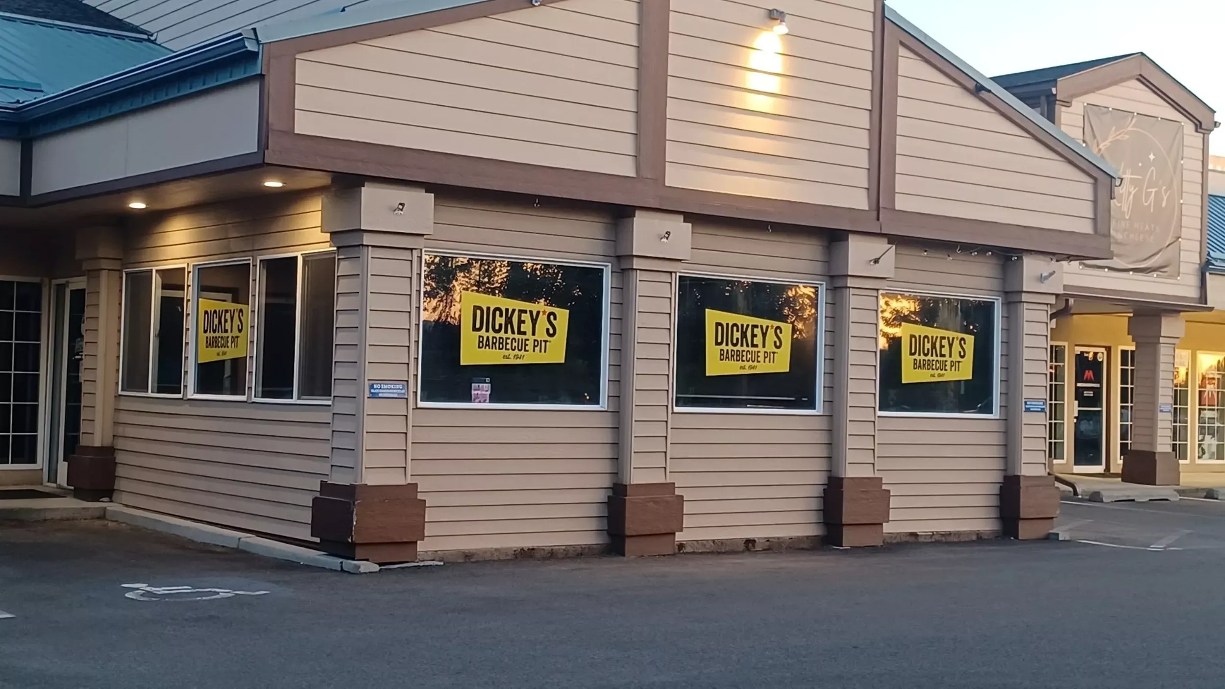 Dickey’s Barbecue Pit Opens in Post Falls, Idaho