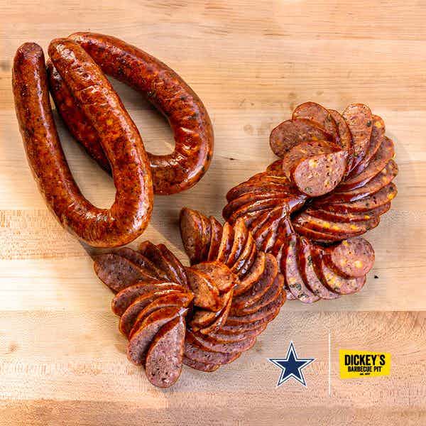 Dickey’s Barbecue Pit partners with the Dallas Cowboys 