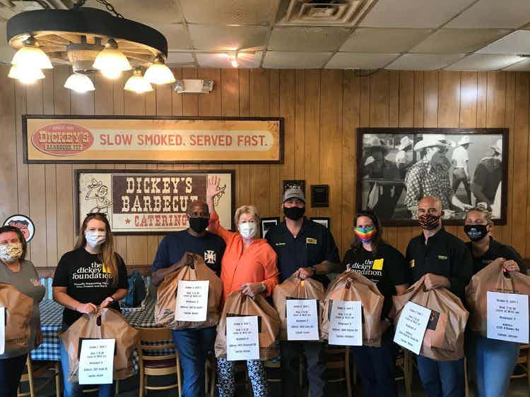 Dickey’s Barbecue Owner Feeds Every Firefighter in Garland