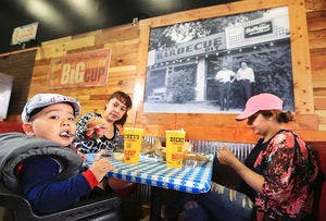 The Grand Island Independent: Dickey’s Barbecue Pit opens second G.I. location