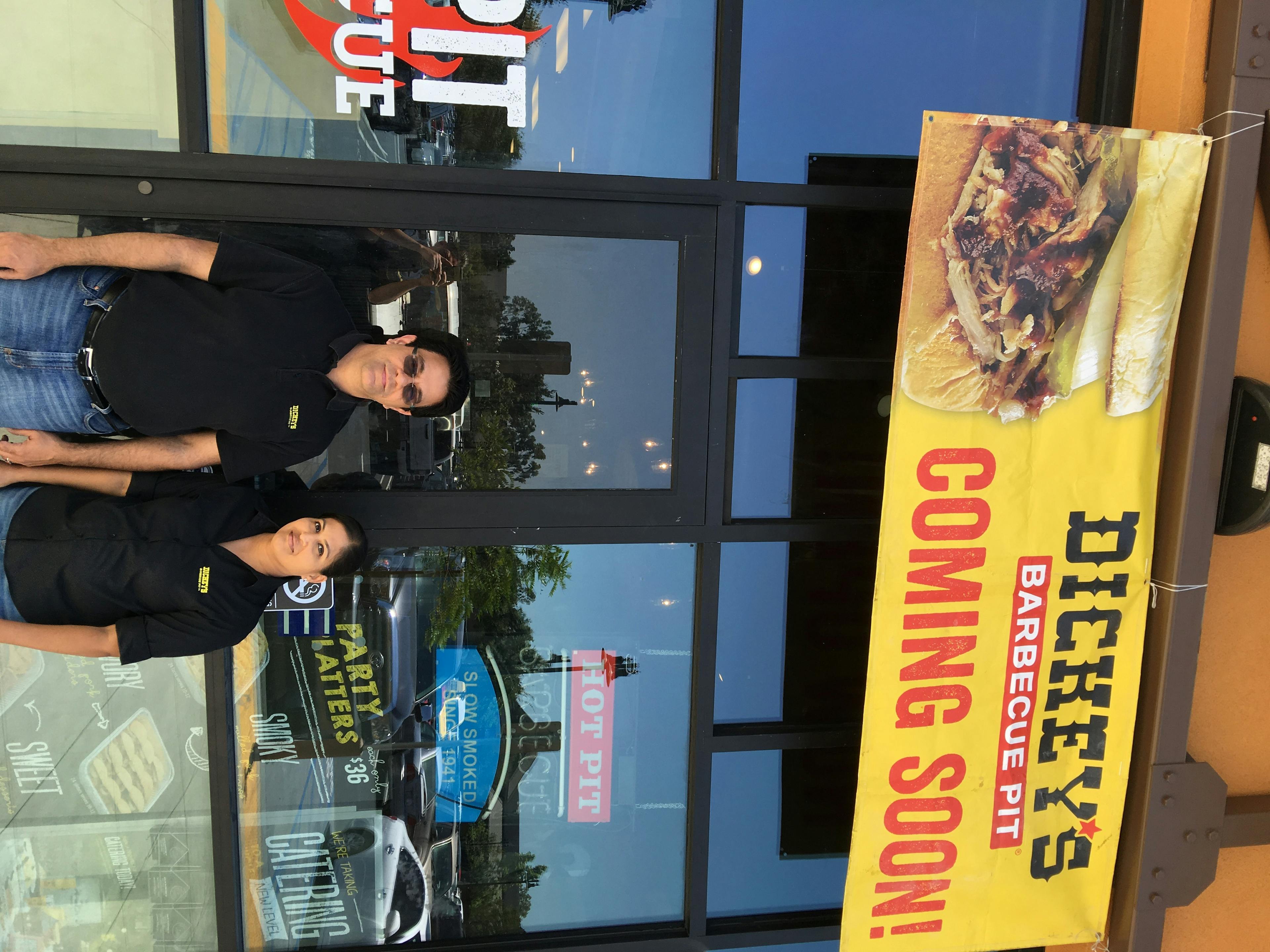 Dickey’s Barbecue Pit Opens Thursday in San Dimas with Four Weeks of Smokin’ Specials