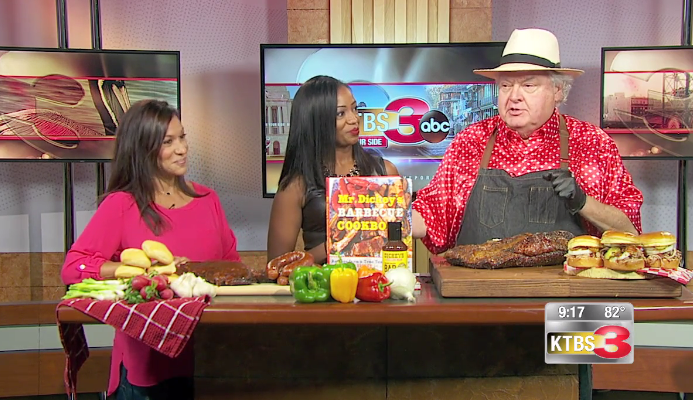 KTBS 3: Members of Dickey's Barbecue Pit stops by the KTBS 3 studios