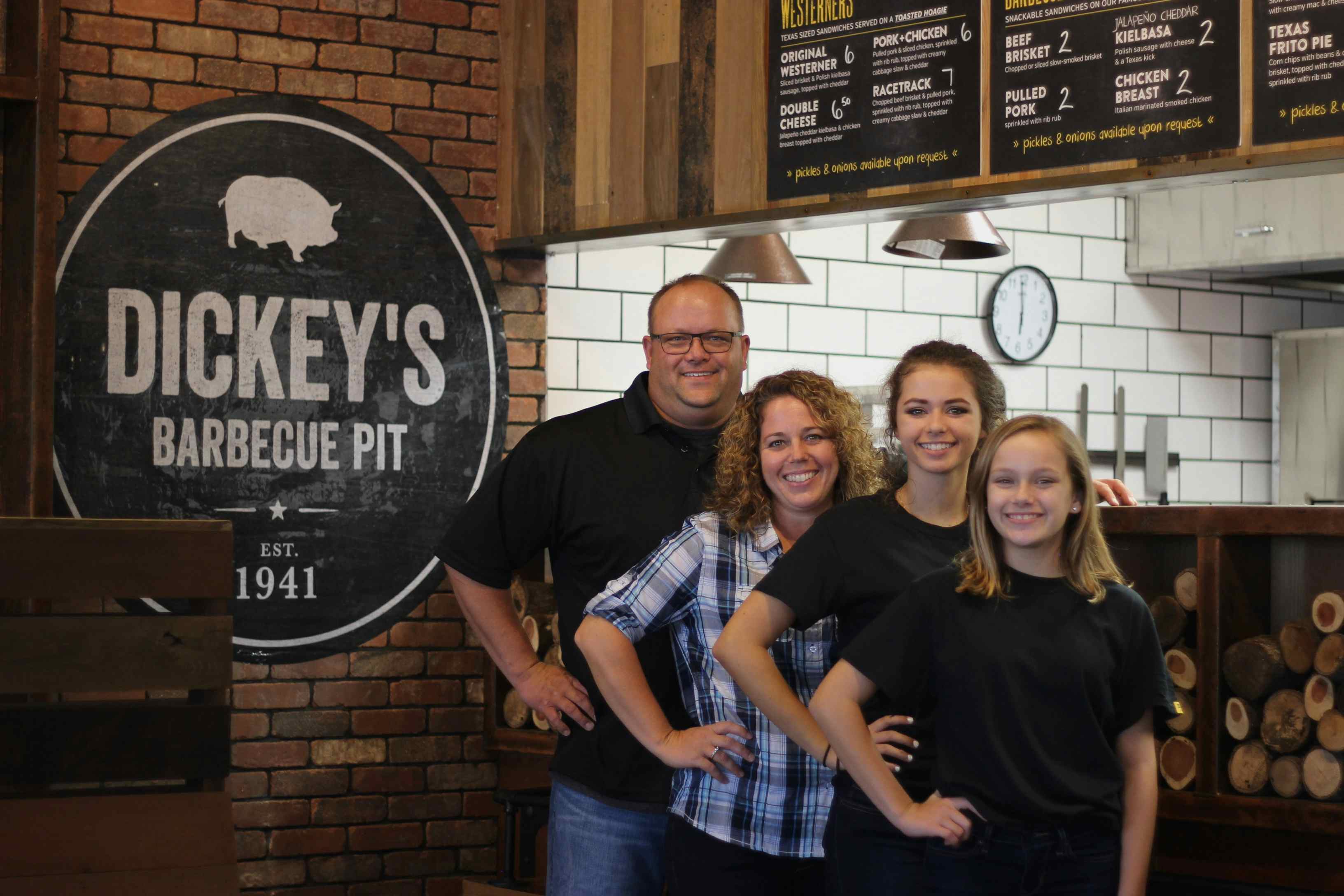 Dickey’s Barbecue Pit Brings Texas-style Barbecue to the Beach: New Location Opens in Bradenton, FL