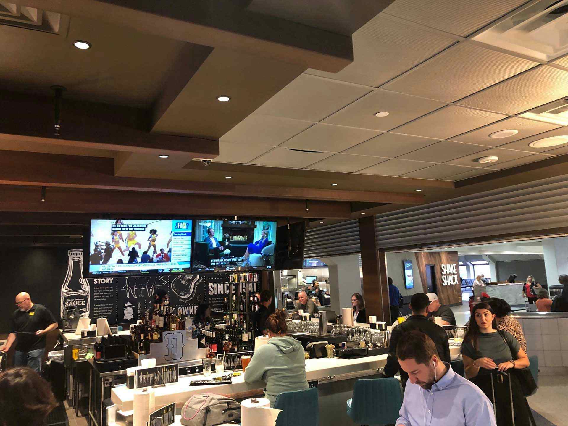 Franchising.com: Dickey’s Barbecue Pit Lands at DFW Airport with a Full Bar